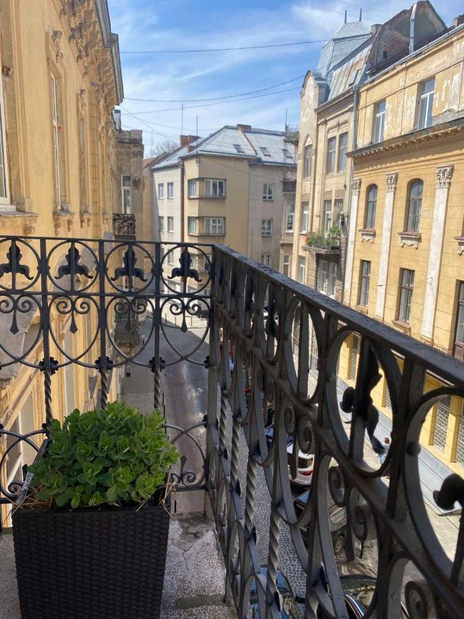 Lvapart Вул Ковжуна 2 Кім Ізол Кухня Студія Не Далеко Від Ж Д Вокзалу Палацу Мистецтв Звітні Документи Lviv Exterior foto